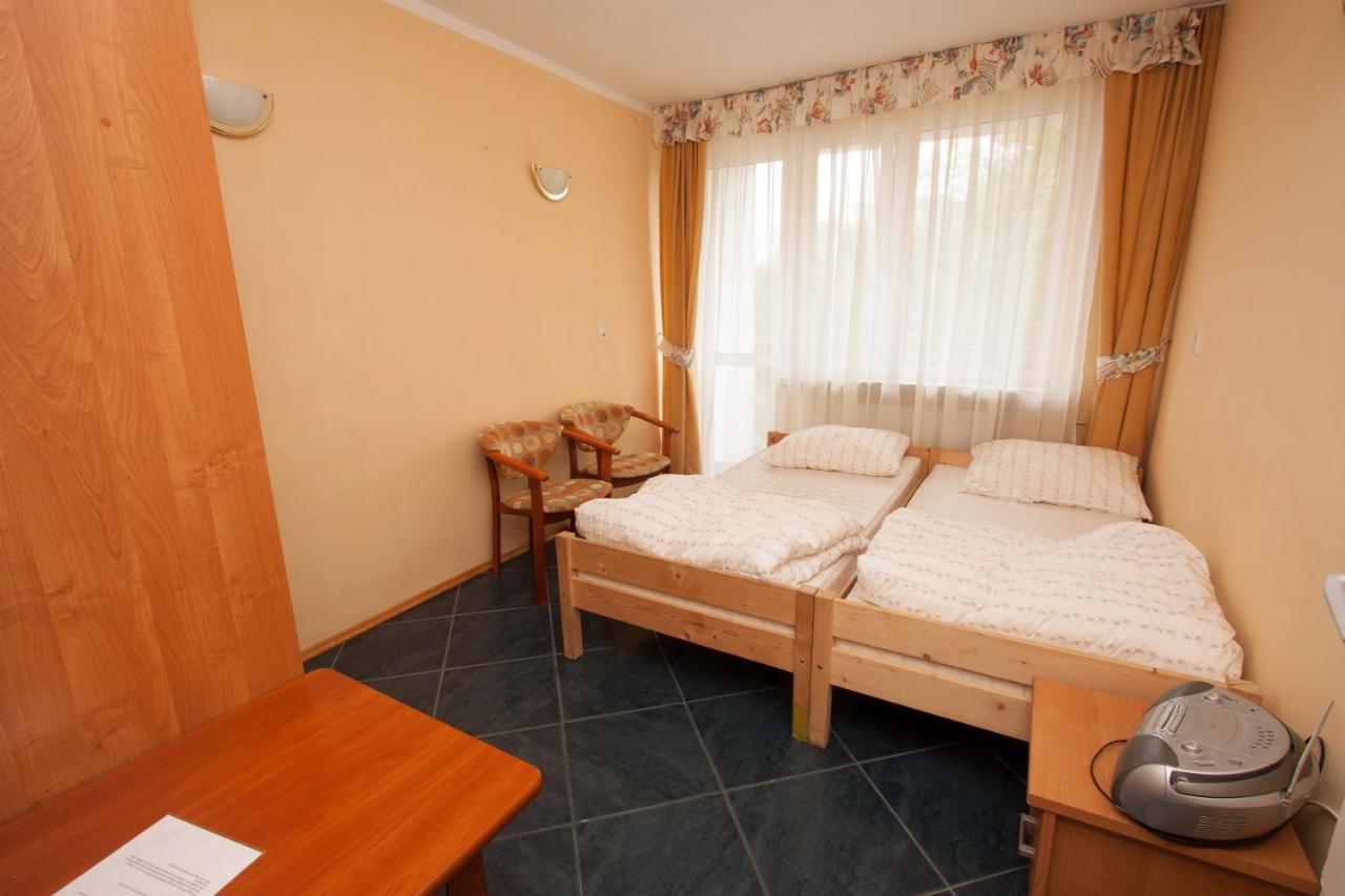 Dom Wczasowy Alka Dziwnow Bagian luar foto