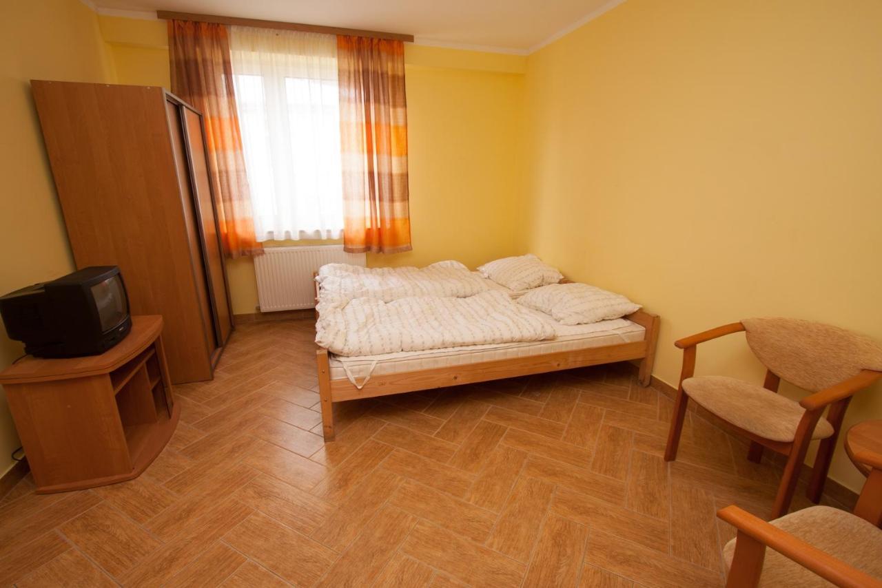 Dom Wczasowy Alka Dziwnow Bagian luar foto