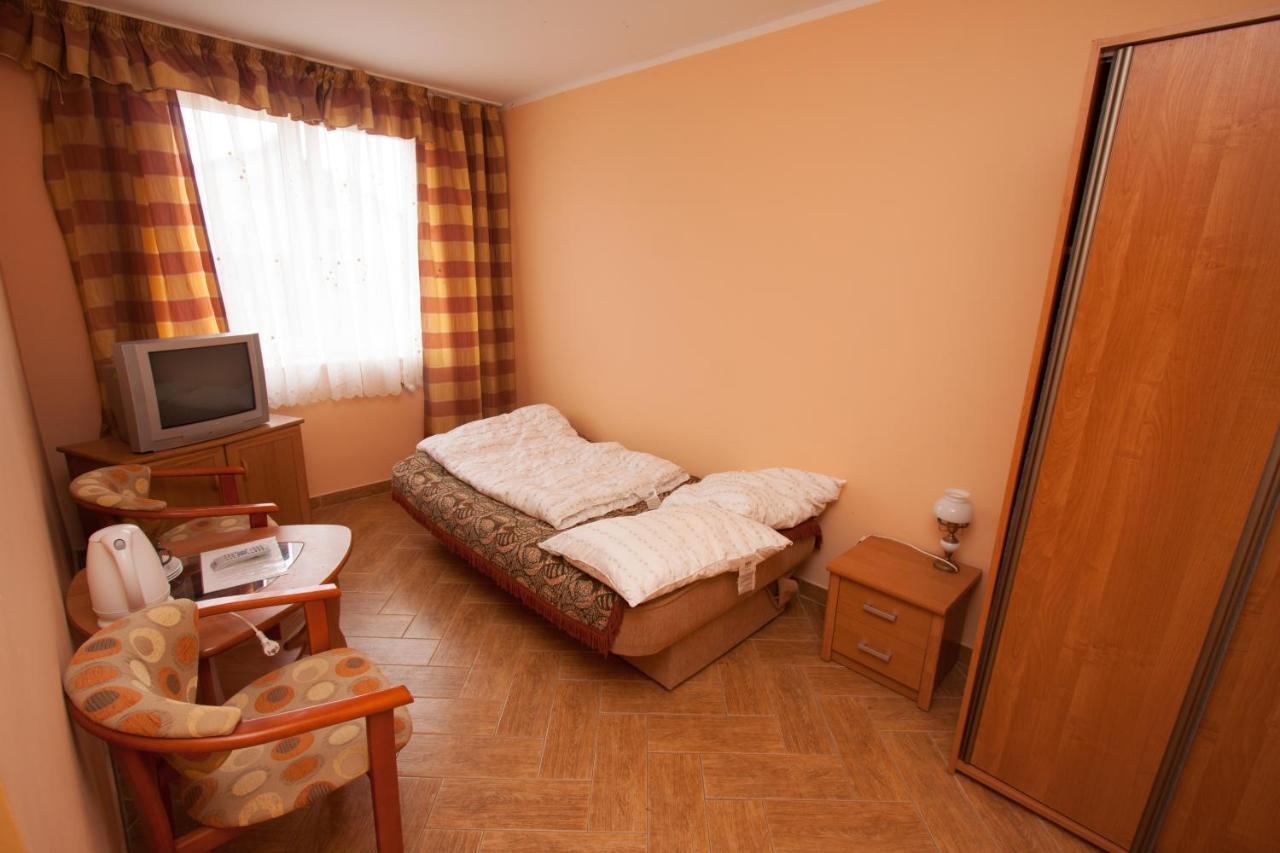 Dom Wczasowy Alka Dziwnow Bagian luar foto